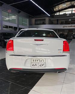 کرایسلەر 300